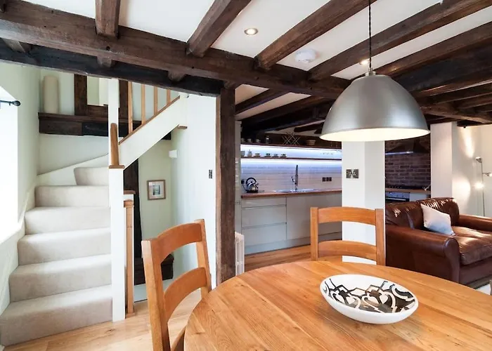Grade 2 Listed , In The Heart Of Historic Ludlow.