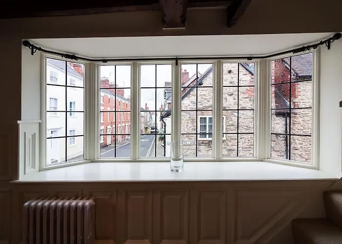 Grade 2 Listed , In The Heart Of Historic Ludlow.