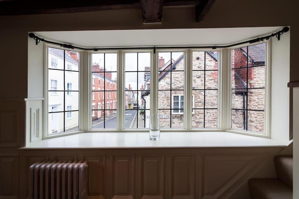 Grade 2 Listed , In The Heart Of Historic Ludlow. Holiday home *